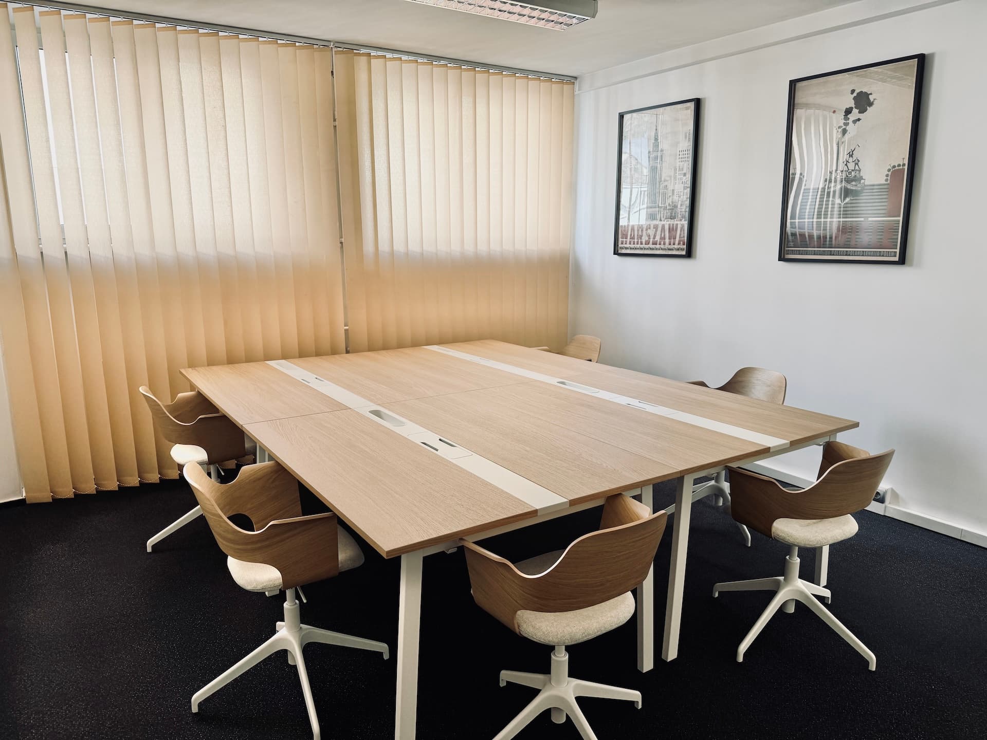 Sala konferencyjna w biurze przy ul. Smulikowskiego - wirtualne biuro Warszawa